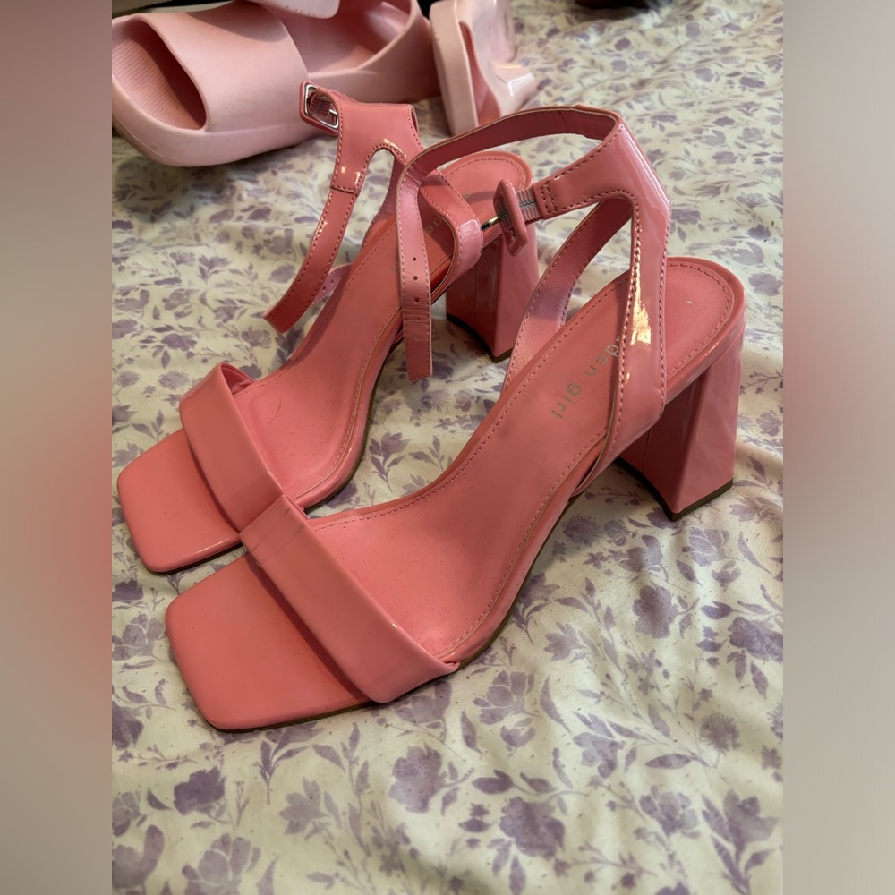 Steve Madden Block Heel Sandal